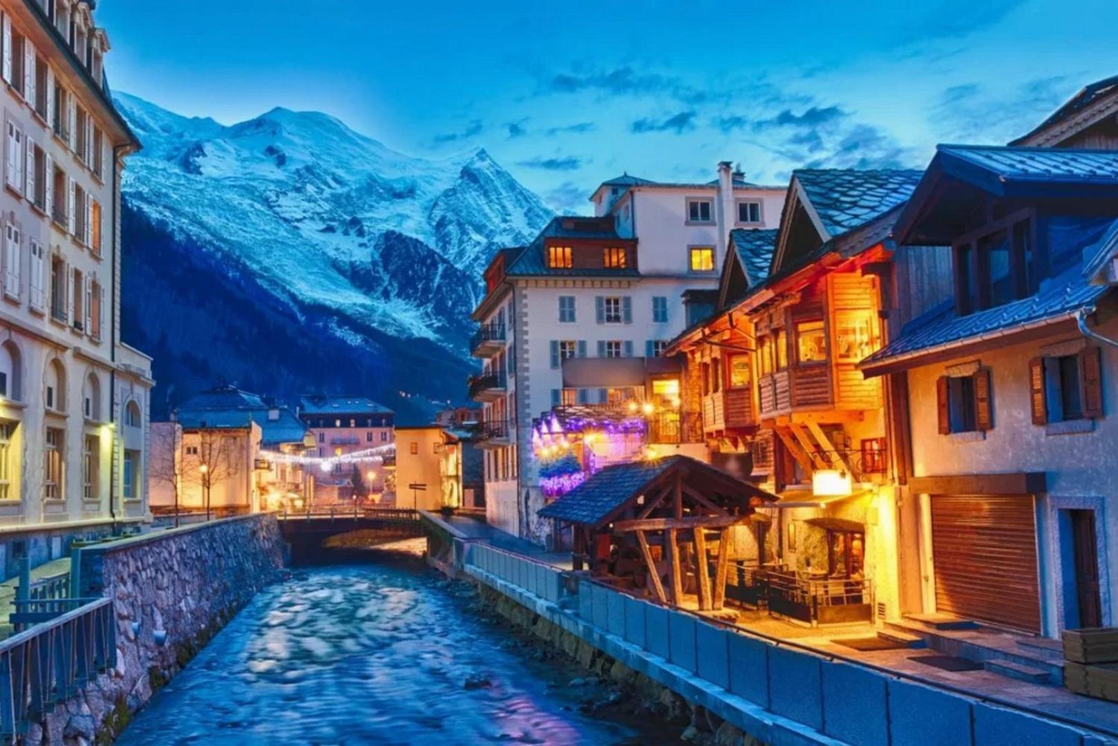 Apartment Midi Loft - A Central Chamonix Mountain Haven Exterior photo